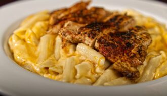 Macaroni & Cheese with baked Chicken